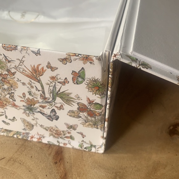 DIOR Gift Box - - Picture 11 of 11